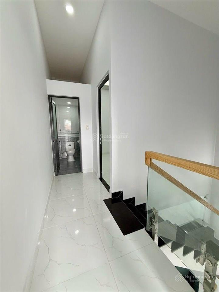 Bán nhà phạm văn chí, lò gốm, hậu giang, phường 8, quận 6, dt 7.5 x 11m = 82m2 giá 5.4 tỷ
