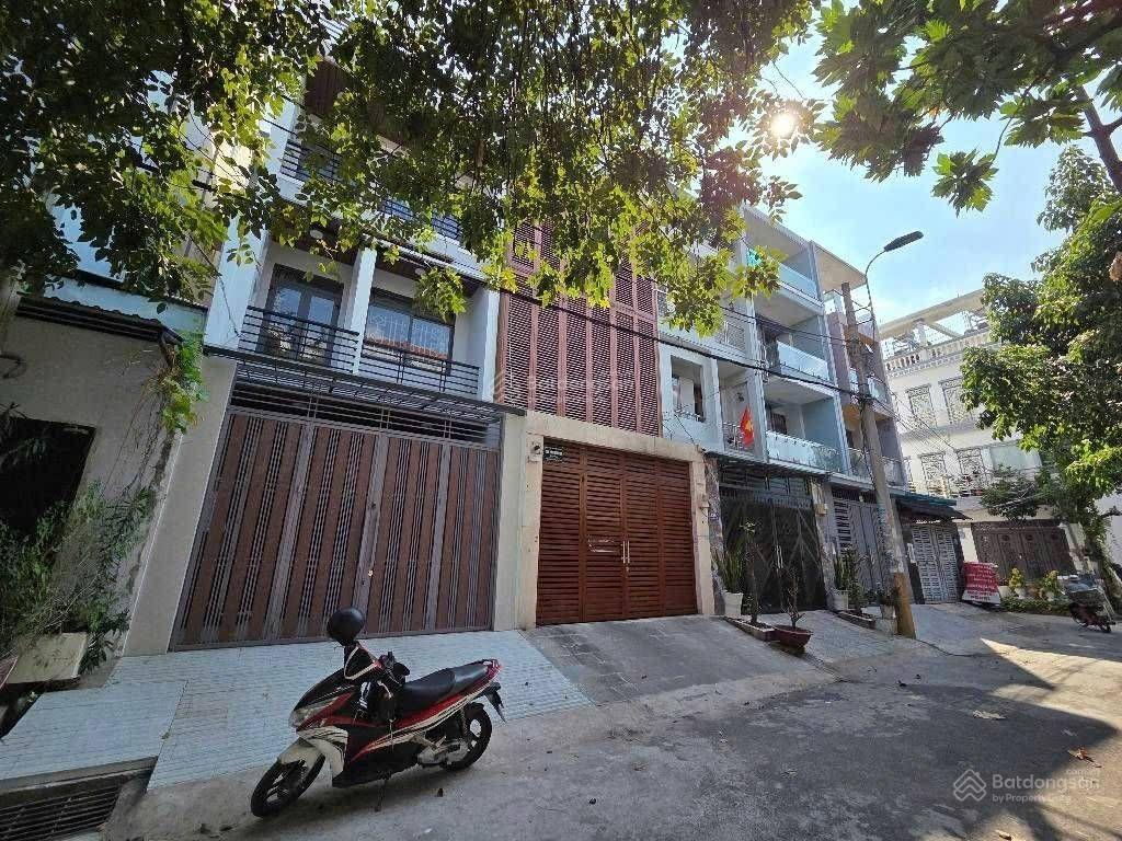 Bán nhà khu vip đường sổ 23 bình phú. phường bình phú. quận 6. dt. 4.5 x 22m giá 13.5 tỷ