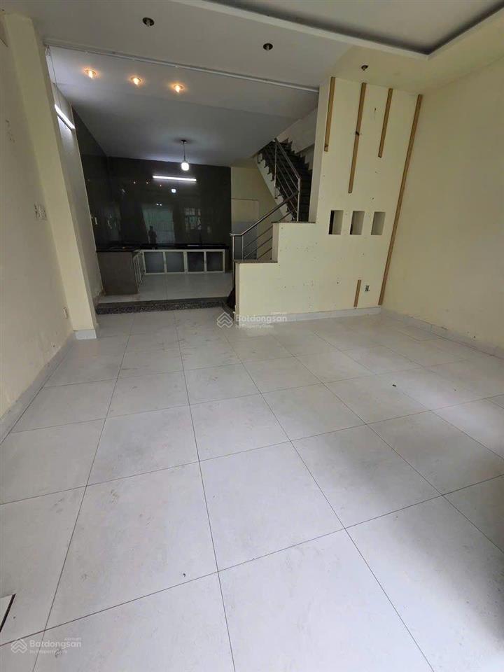 Bán nhà đường phú định, hoàng ngân, võ văn kiệt. phường 16, quận 8, dt 6.2 x 16m=99.2m2, 5.5 tỷ