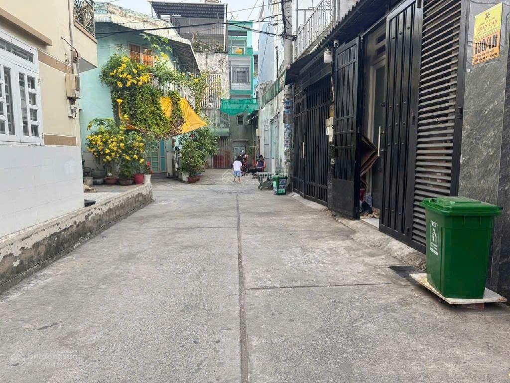Bán nhà mới đường số 18, gò xoài, phường bình hưng hòa, quận bình tân. dt 5 x 15m, giá 5,6 tỷ