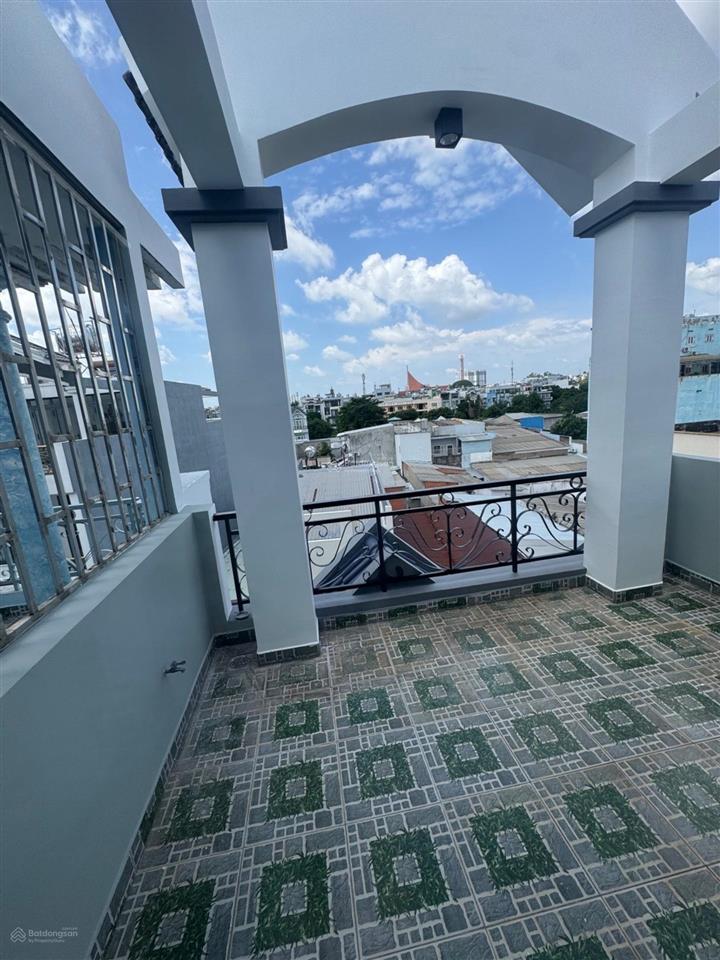 Gấp bán căn sát tên lửa (4x17) 4 tầng hẻm trước nhà 4m nhỉnh 7 thương lượng
