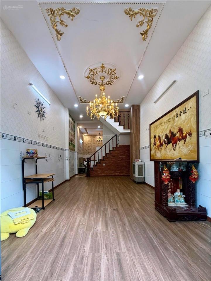 Siêu phẩm 5 tầng kế bên khu vip tên lửa nhỉnh 5 tỷ tl