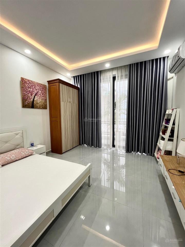 Ngộp bank (4x22,5) hẻm 5m sát ngã tư 4 xã full nội thất nhỉnh 8 tỷ tl