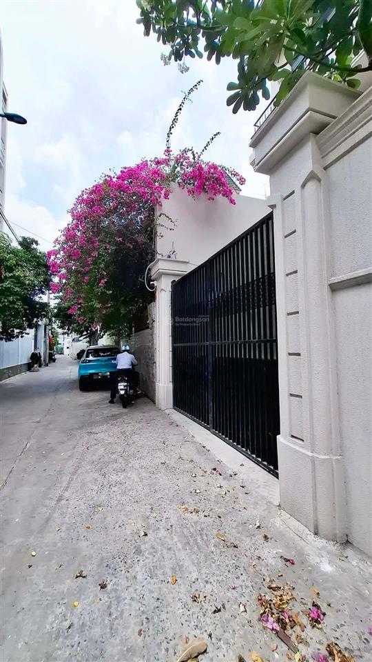 Ngộp bank (4x22,5) hẻm 5m sát ngã tư 4 xã full nội thất nhỉnh 8 tỷ tl