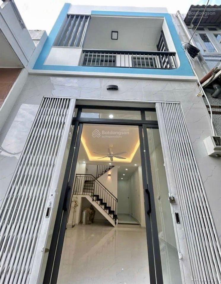 Bán nhà 2 tầng huỳnh thị hai 20m ra hxh  52m2  shr  3,7 tỷ