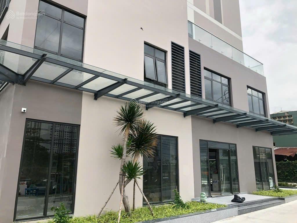 Cần bán căn hộ shophouse nhà thô  khu vực pegasuit vip q8  118m