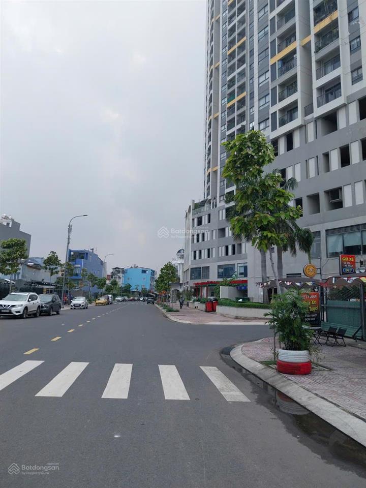 Cần bán căn hộ shophouse nhà thô  khu vực pegasuit vip q8  118m