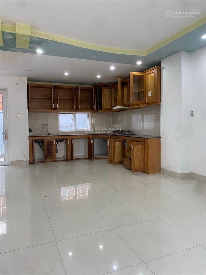 Bán nhà bế văn cấm thông lâm văn bền  4 tầng  xe hơi đỗ cửa  p. tân hưng quận 7