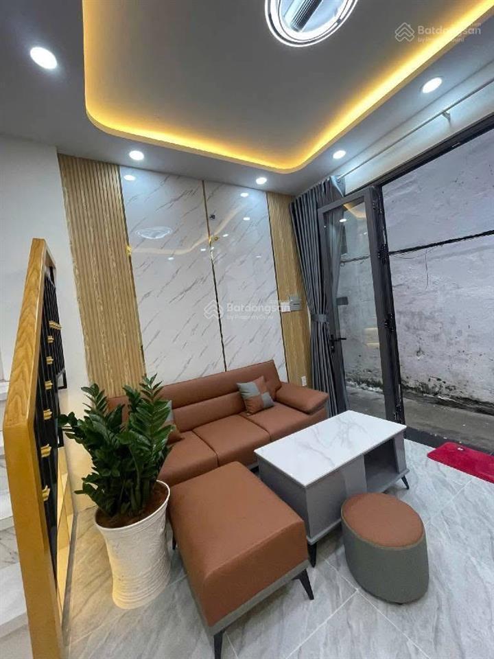 Bán nhà quận 7  đường tân mỹ  đh tài chính marketing chỉ với nhỉnh 4 tỷ có sổ hồng riêng