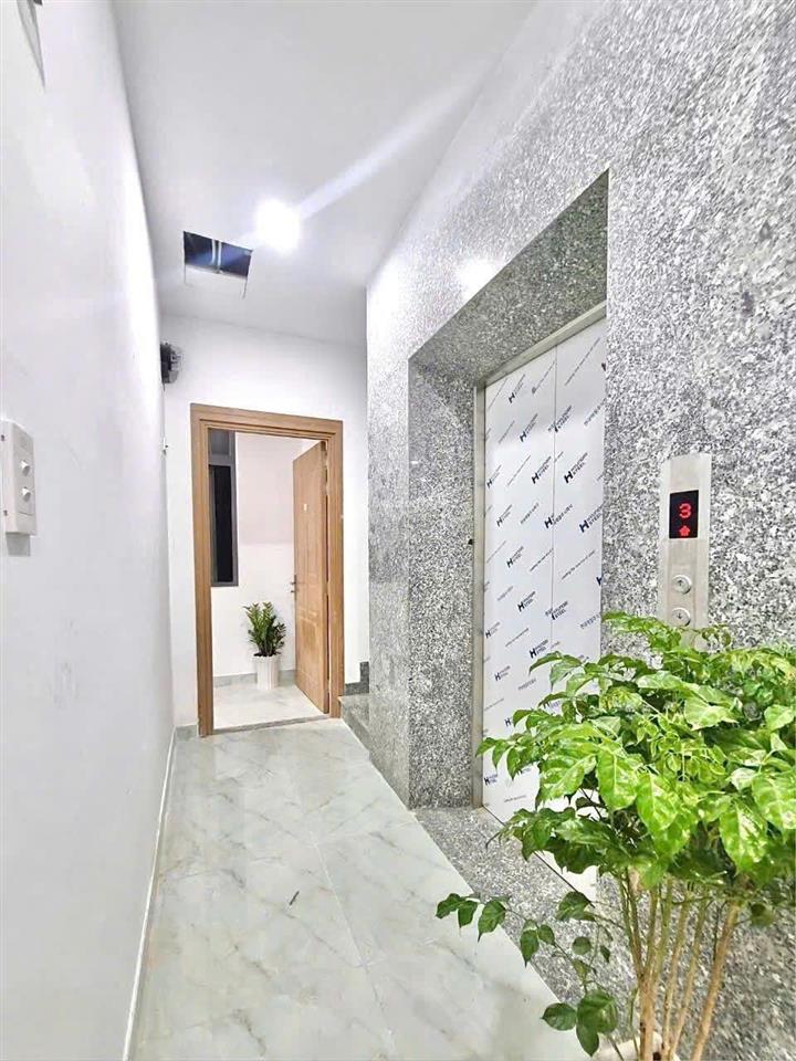 Tòa chdv ngan 13m ngay chợ bà chiểu  bình thạnh hầm 5 tầng hđt 180tr/tháng bán 55 tỷ tl