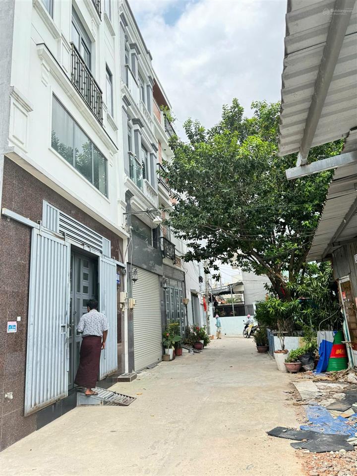 Nhà nát ngang 22,3m 2 mt dương quảng hàm p5 gv ngay đh văn lang 284m2 đất giá 19,8 tỷ tl
