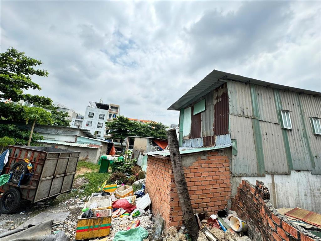 Nhà nát ngang 22,3m 2 mt dương quảng hàm p5 gv ngay đh văn lang 284m2 đất giá 19,8 tỷ tl