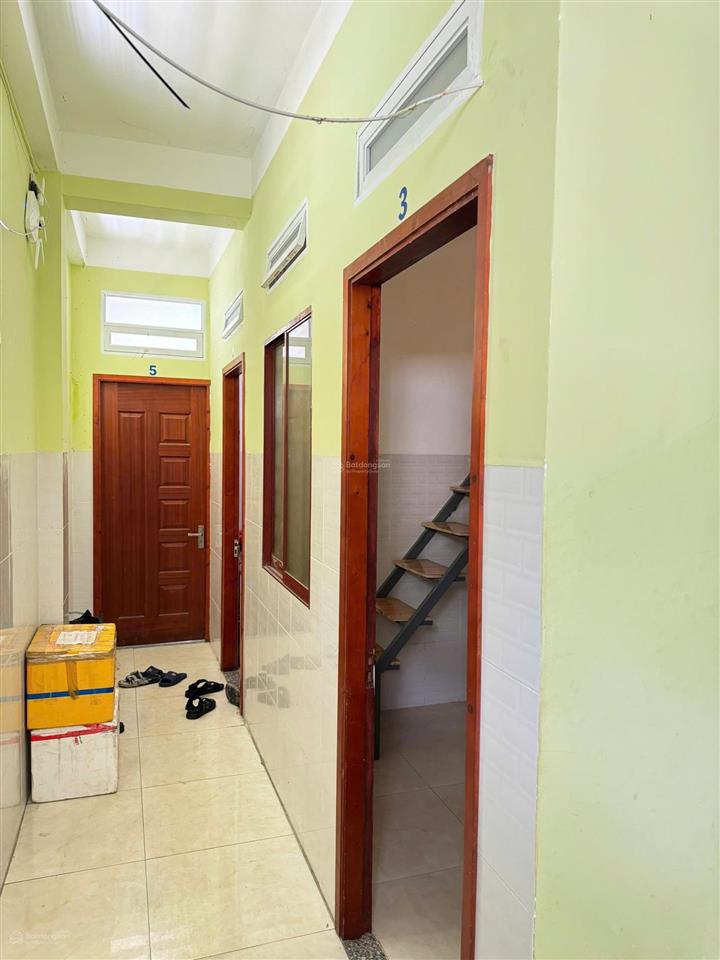 Tòa chdv hầm 6 tầng khai thác 200tr/tháng ngay sát tòa nhà ttc p. 26 bình thạnh, bán chỉ 32 tỷ tl