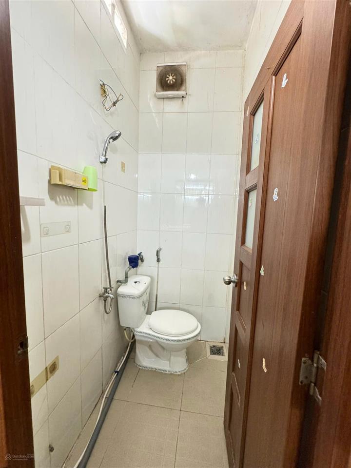 Tòa chdv hầm 6 tầng khai thác 200tr/tháng ngay sát tòa nhà ttc p. 26 bình thạnh, bán chỉ 32 tỷ tl