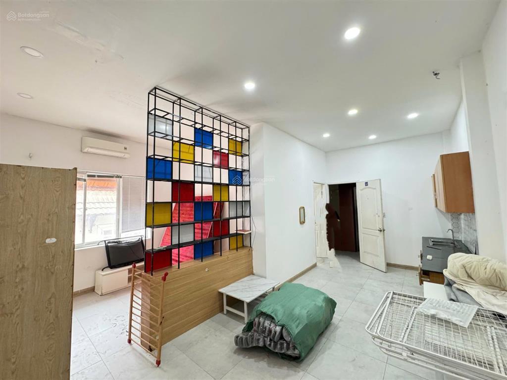 Chdv góc 2mt ngang 6,5m ngay cổng sân bay tân sơn nhất, 117m2, 5 tầng bán 23 tỷ tl