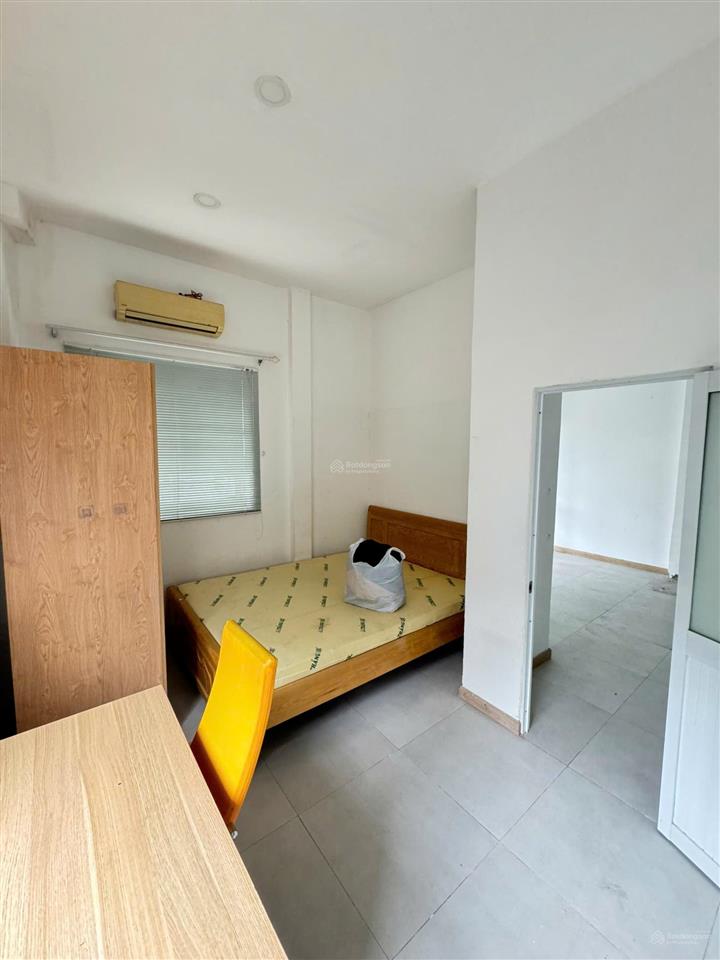 Chdv góc 2mt ngang 6,5m ngay cổng sân bay tân sơn nhất, 117m2, 5 tầng bán 23 tỷ tl