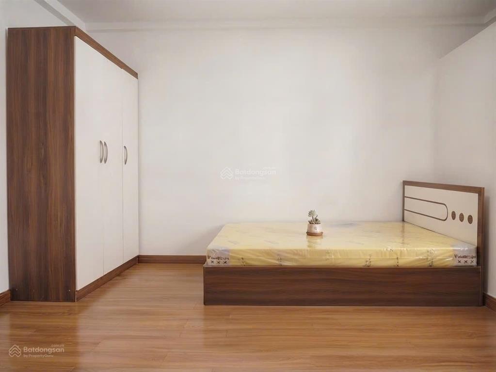 Khai trương căn hộ 2 phòng ngủ mới. full nội thất, giặt riêng, ở 24 người. ngay đh uef, cầu bason