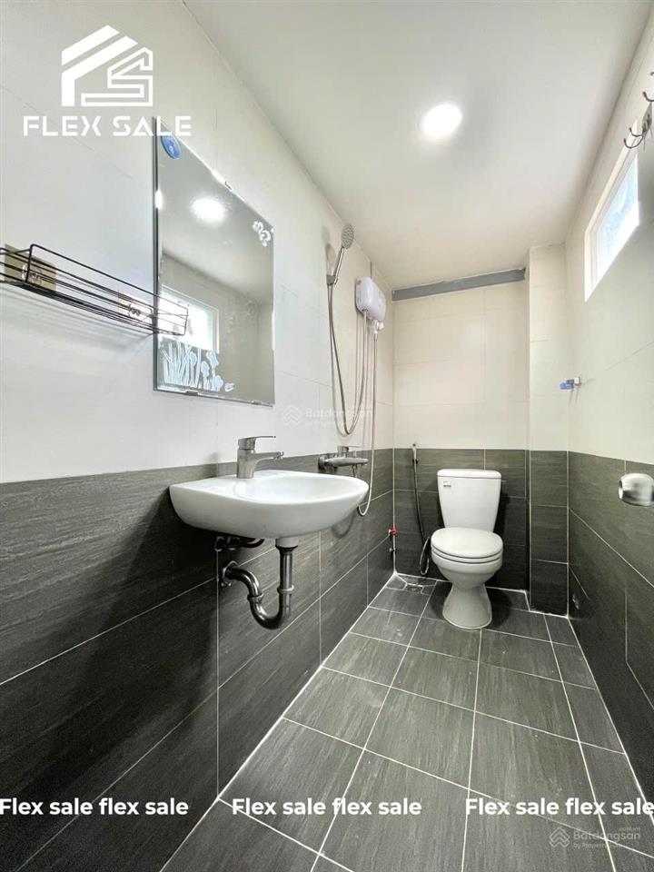 Duplex full nội thất, ở 2  3 bạn. ngay đh hutech, ngoại thương, gtvt