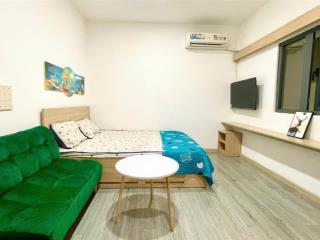 Căn hộ studio full nội thất, cửa sổ lớn. toà nhà thang máy, giặt sấy. ngay bason, đh hutech, gtvt
