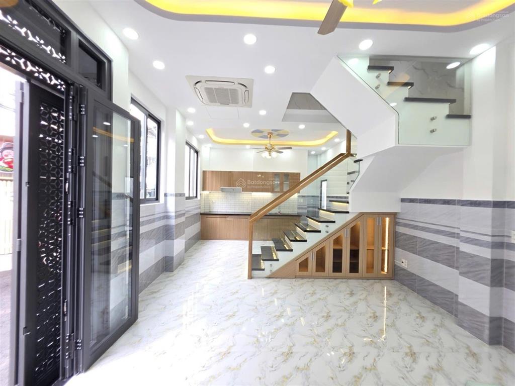 Nhà mới ngay hẻm nhựa oto uỷ ban bình thạnh, 4 tầng btct, ngang 5 x 8,4m (41m2) vuông vức
