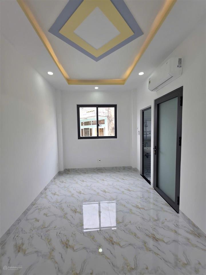 Nhà mới ngay hẻm nhựa oto uỷ ban bình thạnh, 4 tầng btct, ngang 5 x 8,4m (41m2) vuông vức