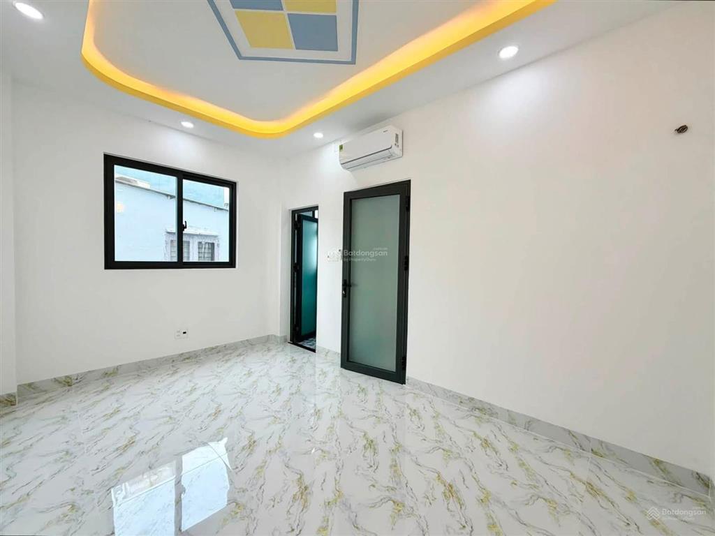 Nhà mới ngay hẻm nhựa oto uỷ ban bình thạnh, 4 tầng btct, ngang 5 x 8,4m (41m2) vuông vức