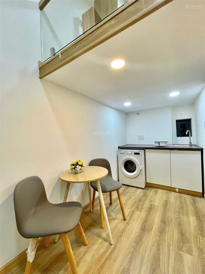 Duplex full nội thất ở 23 người. tòa thang máy, giặt riêng. ngay đh ngoại thương, hutech, uef