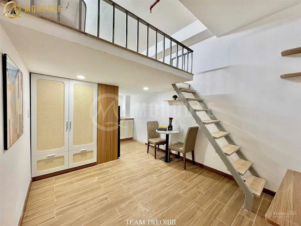 Duplex full nội thất, giặt riêng, thang máy, hầm xe. ở 23 bạn. ngay đh văn lang