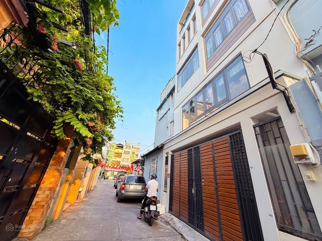 Hẻm xe tải thông ngay cầu bông, dt 80m2 (ngang 4,2x20m). xây mới hầm + 5 tầng. sẵn 2 tầng cho thuê