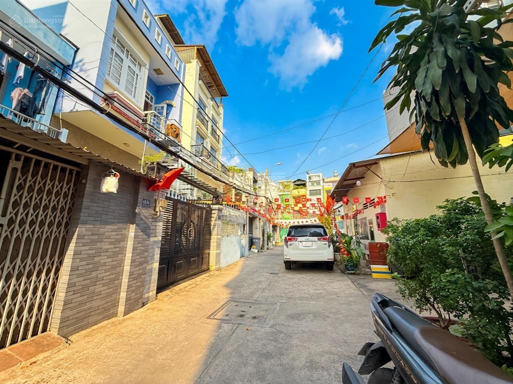 Hẻm xe tải thông ngay cầu bông, dt 80m2 (ngang 4,2x20m). xây mới hầm + 5 tầng. sẵn 2 tầng cho thuê