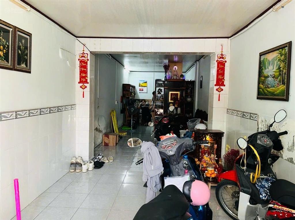 Hẻm ô tô khu dân cư phan đăng lưu, dtcn 51m2 vuông vức ko lỗi, 2 tầng tiện xây mới. ngay ubnd