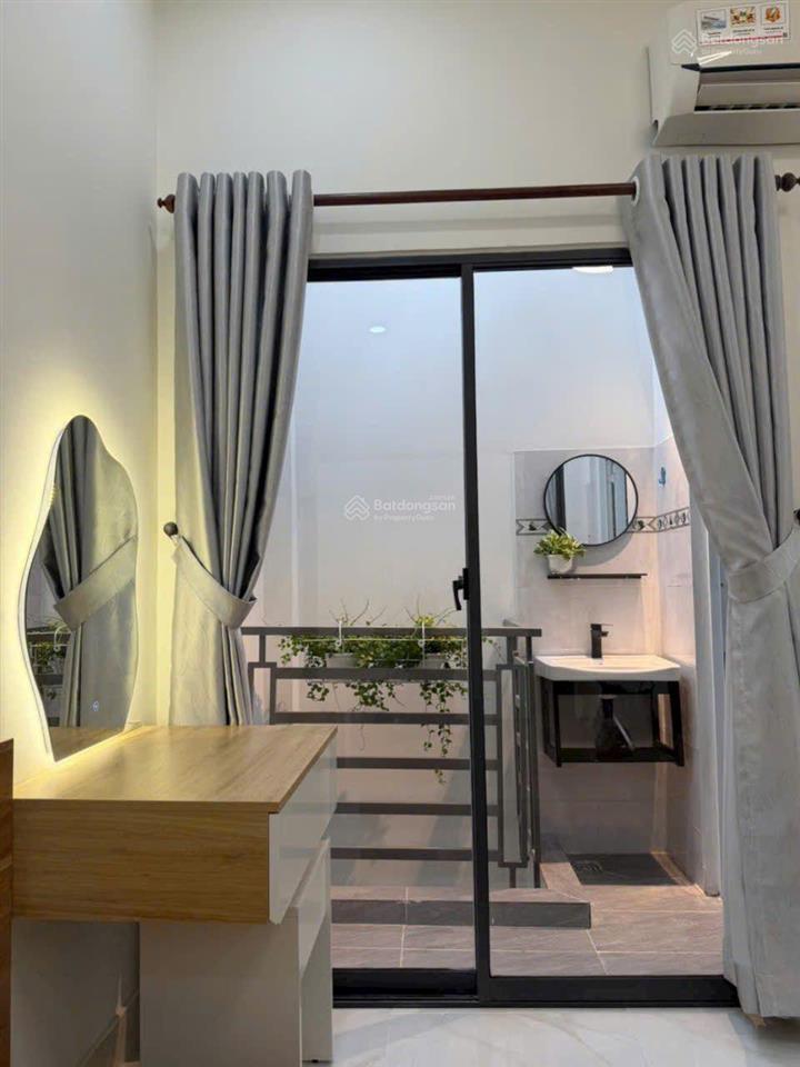 64m2 shr 5tỷ6 hoàn công đủ kdc hiện hữu gần kcx tân thuận quận 7 giáp quận 4, q1