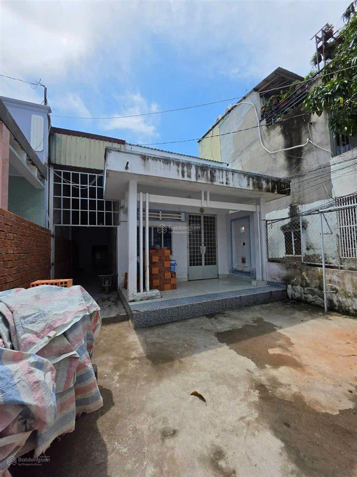 150m2  6 tỷ 5  bán nhà c4 tiện xây chdv  vài phút qua phú mỹ hưng