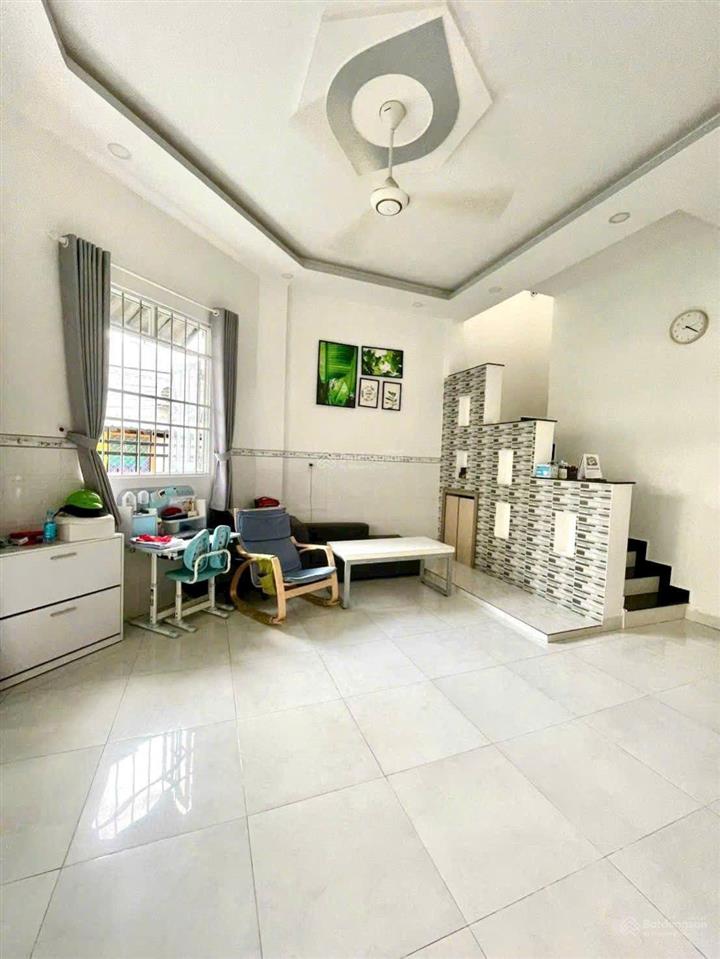 93m2  3 tỷ 950tr  bán nhà 3 tầng hẻm xe hơi nguyễn văn tạo  3pn  gần chợ bà chồi