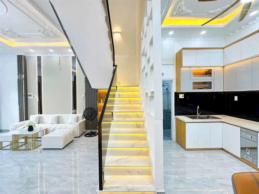 Chỉ 4 tỷ 9 bánh nhà mới đẹp hxh thông huỳnh tấn phát kdc hiện hữu 5*9 full nt như hình