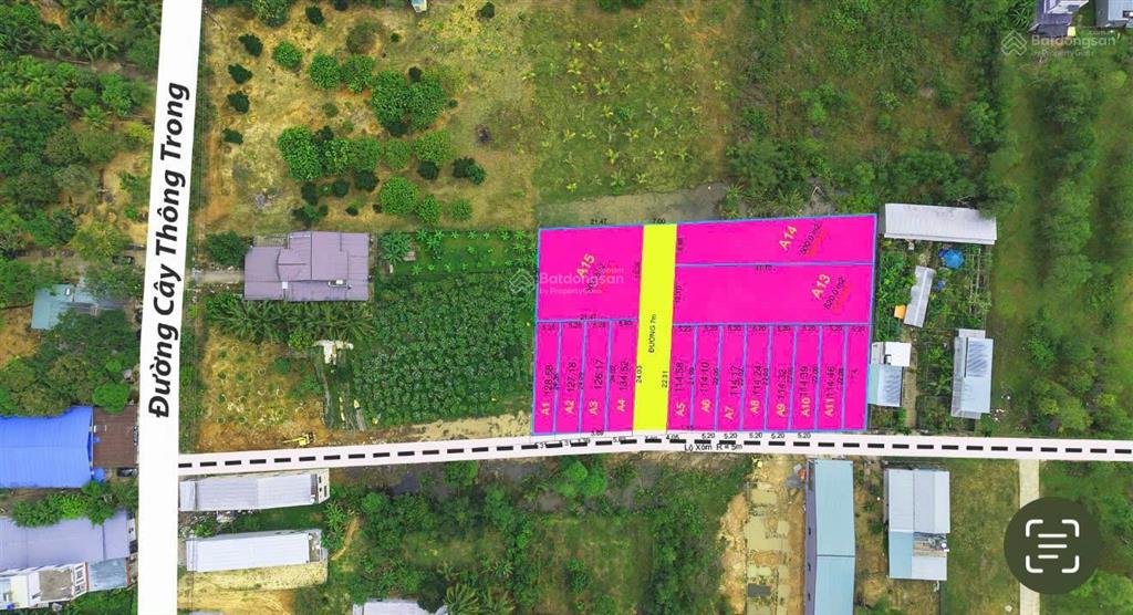 Bán lô đất ở 400m2, ngay đầu đường cây thông trong, cách tt dương đông 2km. đường ô tô 7m quá đẹp