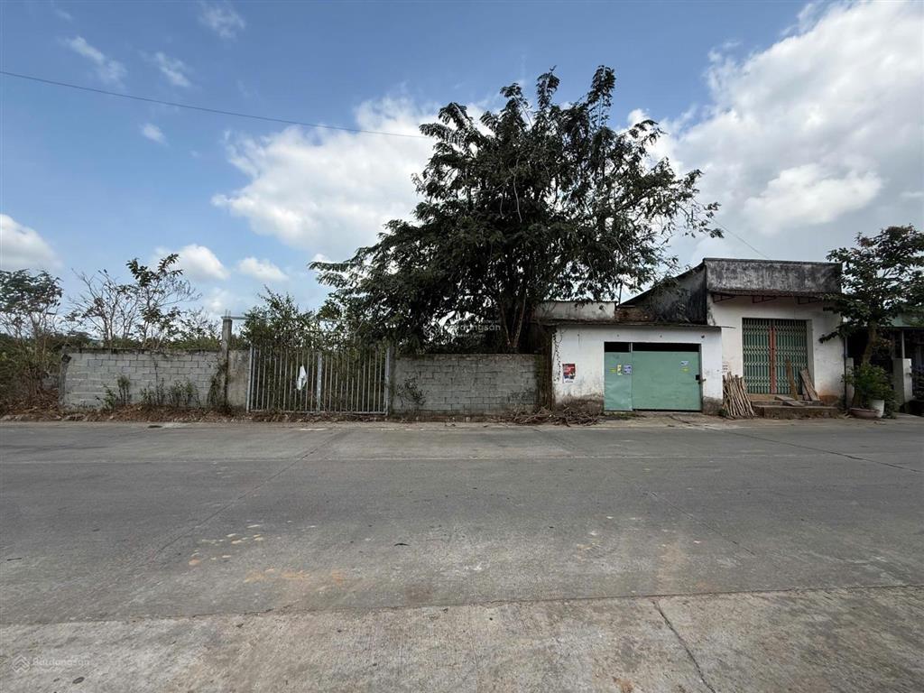 Bán lô đất gần 1200m2 mặt tiền đường bến tràm. view hồ nước dương đông 2 90ha. kinh doanh tốt