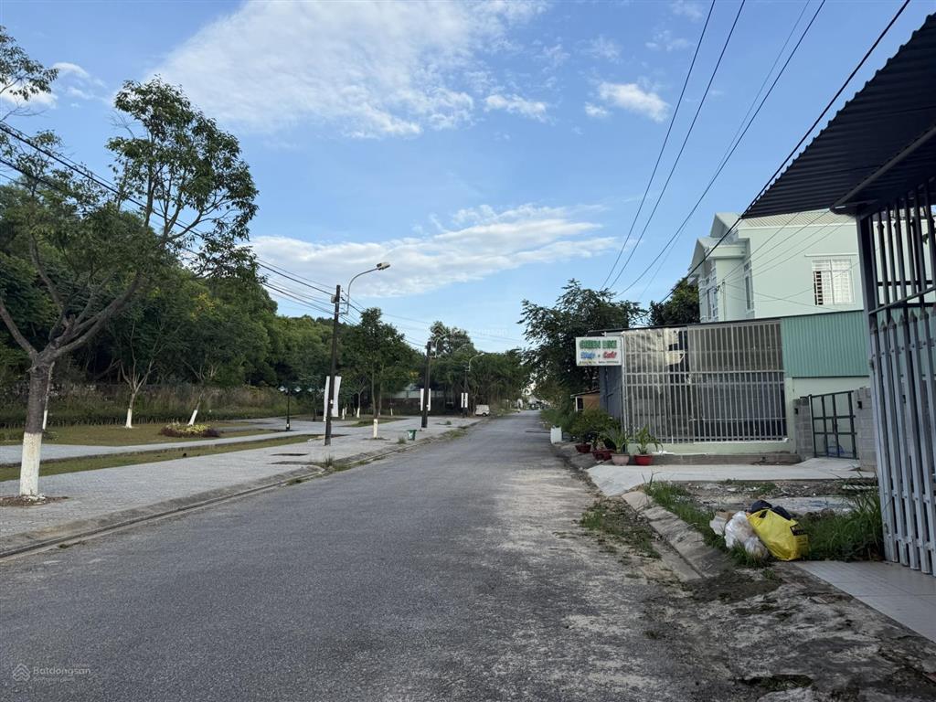 Cần bán lô 120m2 view công viên, tđc khu phố 10, cạnh quảng trường hcm, trường cấp 3. giá quá tốt
