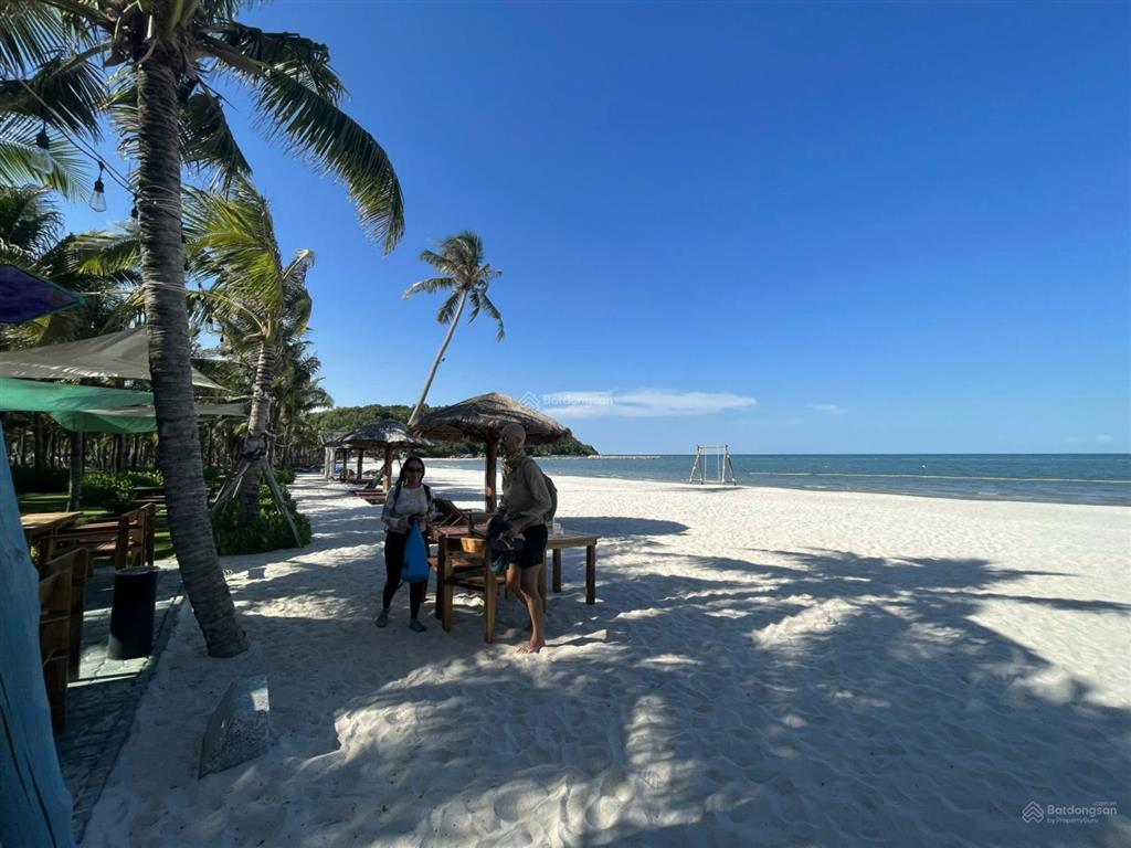 Bán lô đất 128m2 đường lưu thông, cực kỳ đẹp. da tái định cư suối lớn, cách biển 500m, giá cực tốt