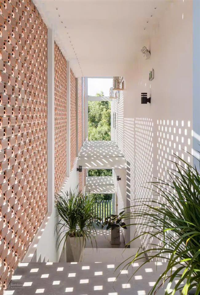 Bán khu căn hộ dịch vụ 500m2 ở búng gội. có sẵn 10 căn hộ, doanh thu 110 tr/tháng. cách biển 1.5km