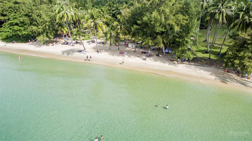 Bán 2618m2 khu phố tây ông lang, mặt tiền khủng 60m. làm resort quá đẹp. giá giảm shock chỉ 9.9 tỷ