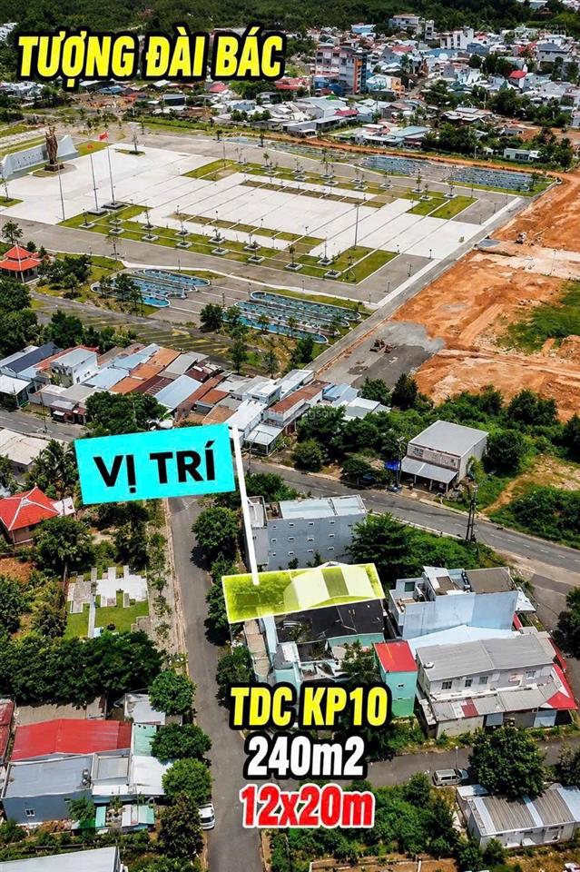 Bán 1 cặp liền kề tổng 240m2 tđc khu phố 10. ngay sát quảng trường hcm, cạnh siêu dự án sân bay cũ