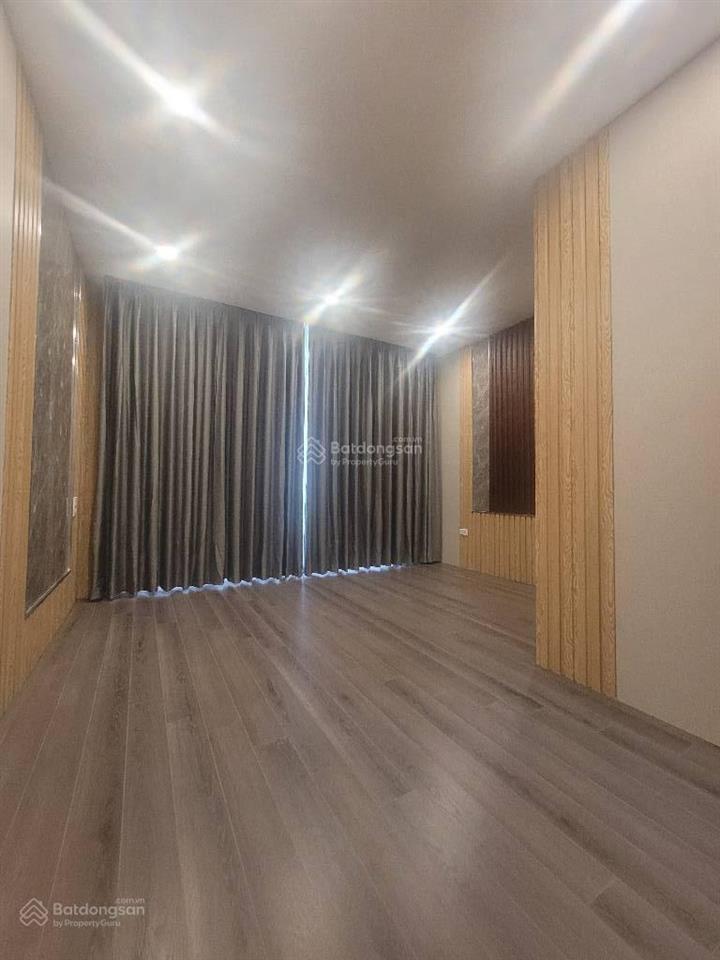 Nhà phúc lợi, 7.4 tỷ, mt 4m căn góc, thang máy, 36 m2