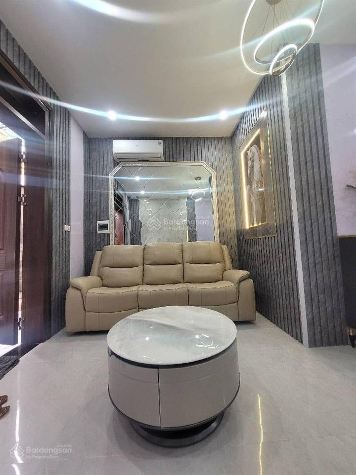 Nhà phúc lợi, 7.4 tỷ, mt 4m căn góc, thang máy, 36 m2