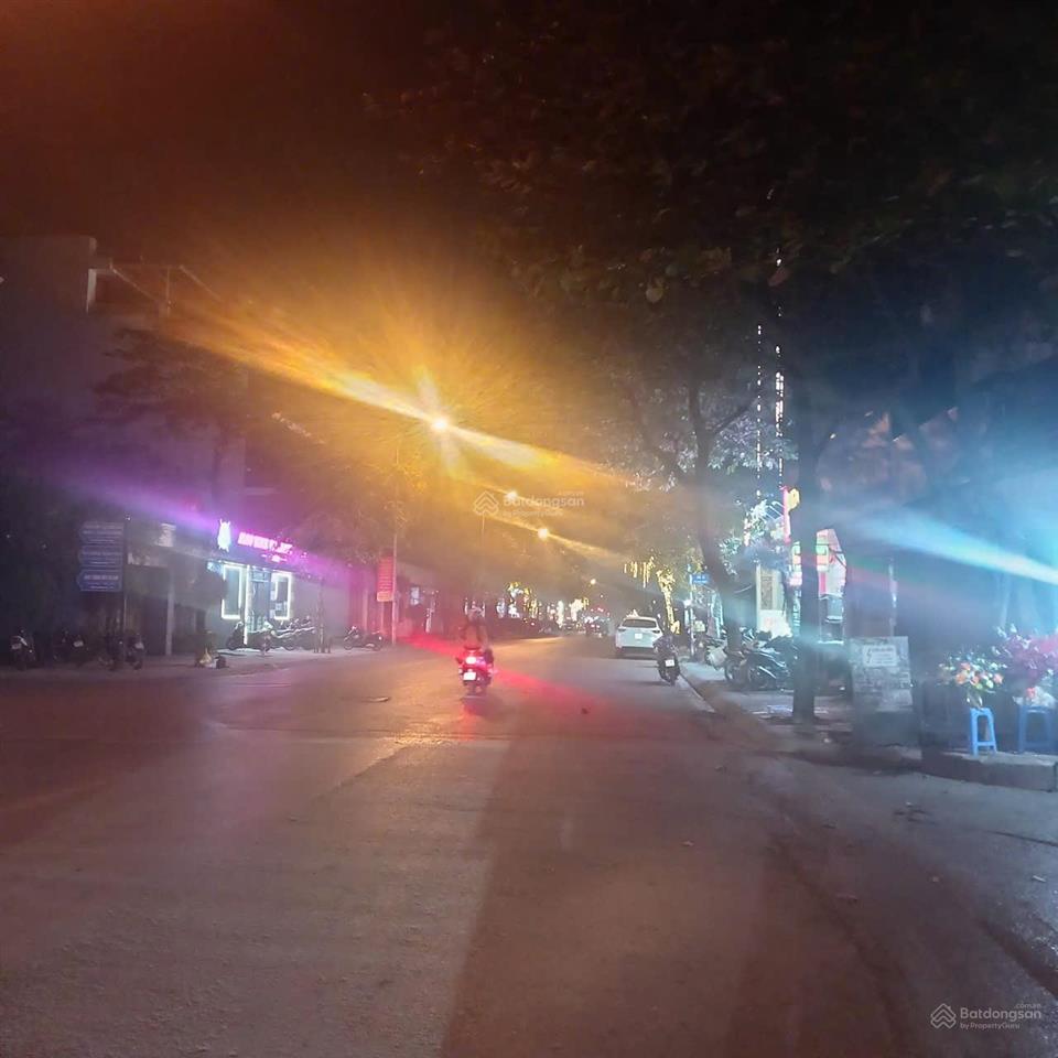 Đất phố việt hưng, 60m2 ôtô thông tránh, 13.6 tỷ