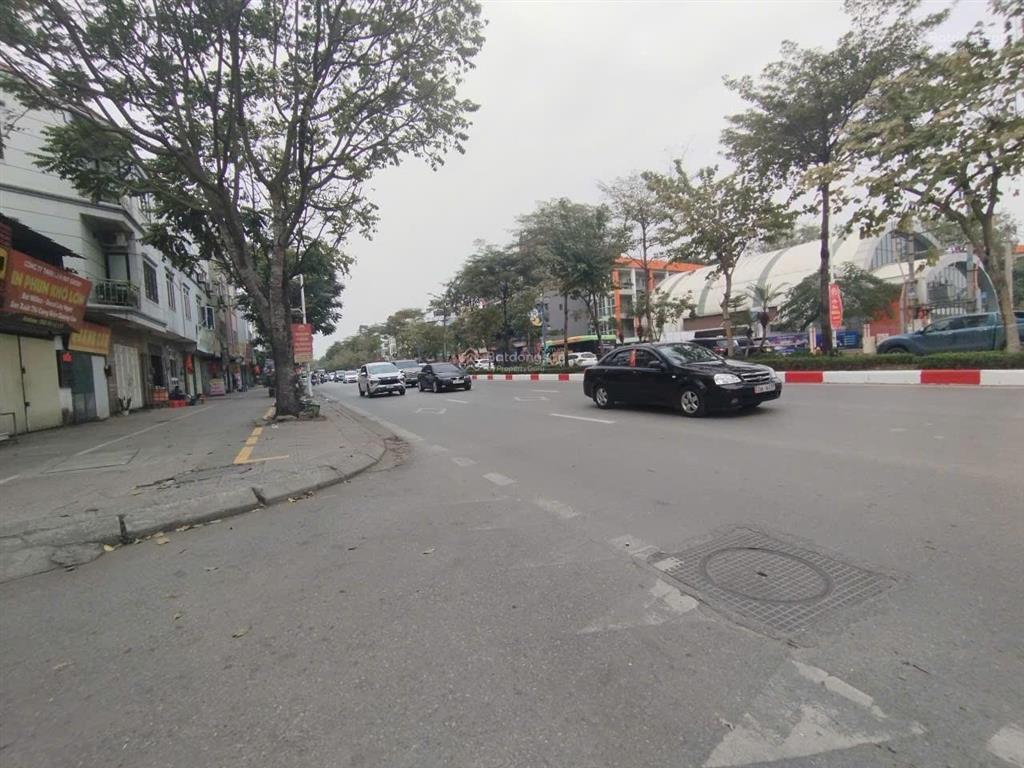 Đất thạch bàn, 86m2, mt4m 19.4 tỷ, ô tô thông tránh, kd