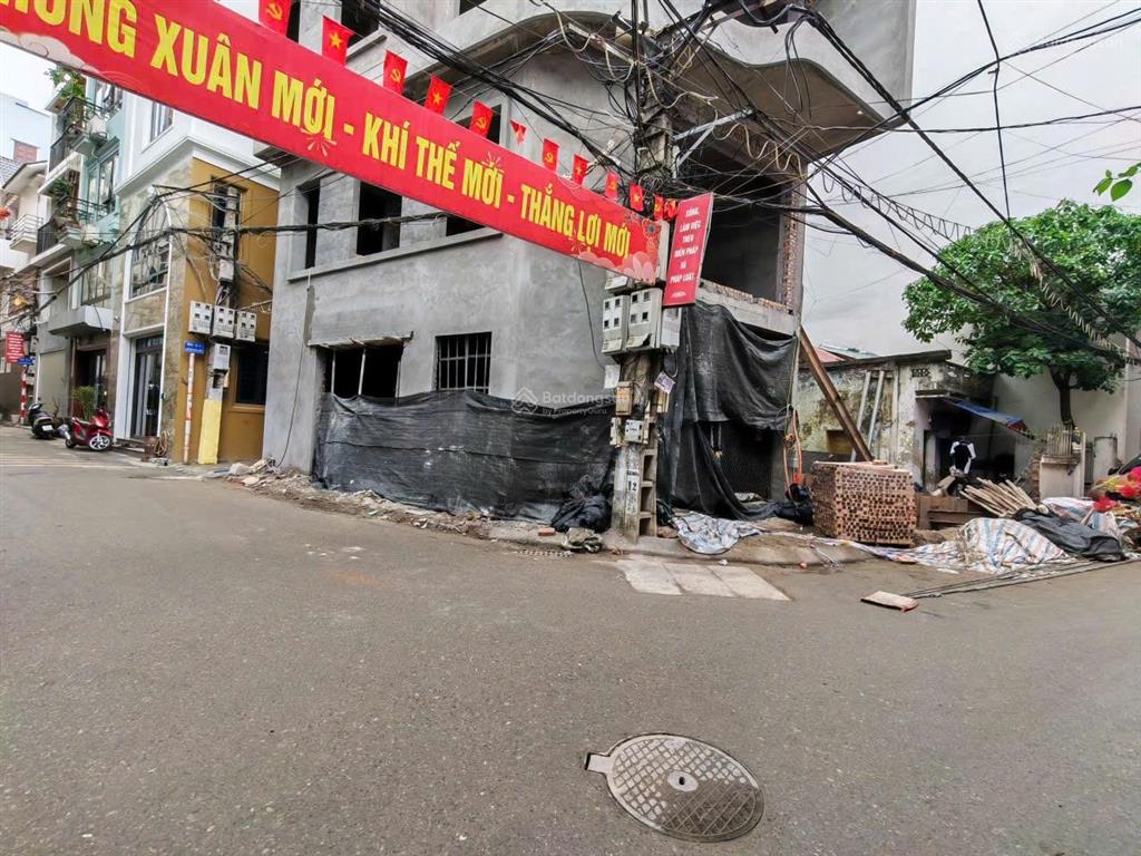 Phường sài đồng 17.8tỷ, 70m2, lô góc, 3 mặt thoáng, 6 tầng, thang máy, phân lô ôtô thông tránh,