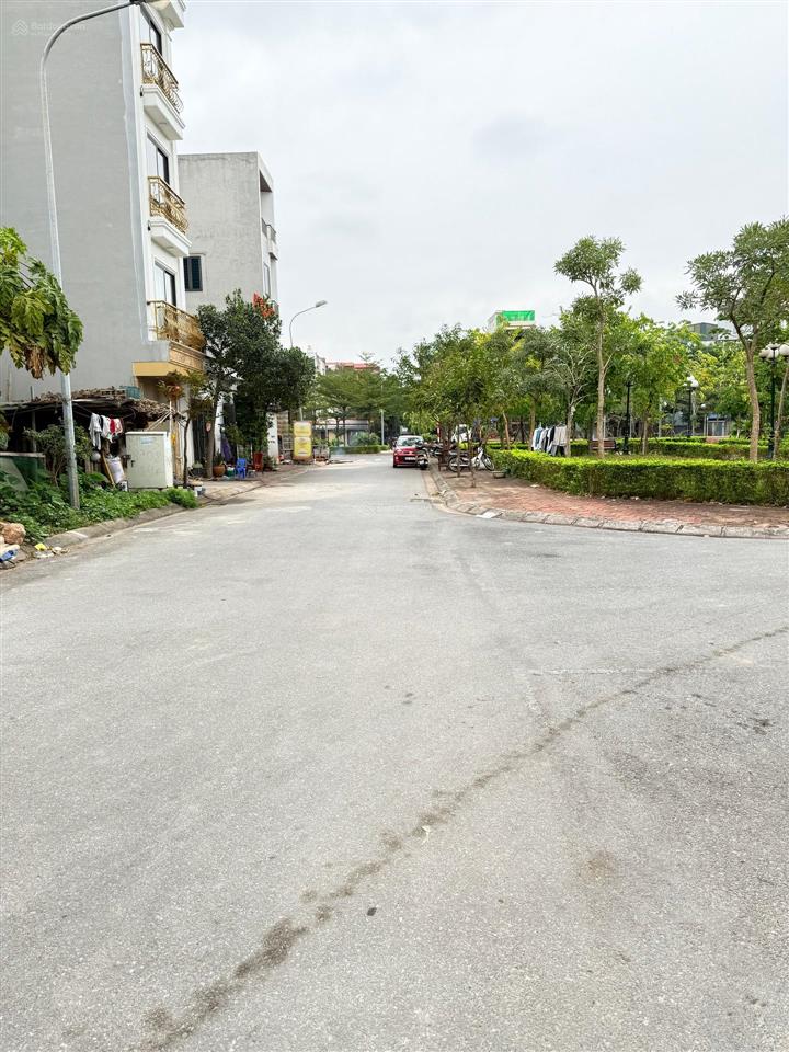 Phố nguyễn khắc viện 40m2, 12.5 tỷ, mt 4m, vỉa hè ôtô thông tránh tái định cư giảng biên