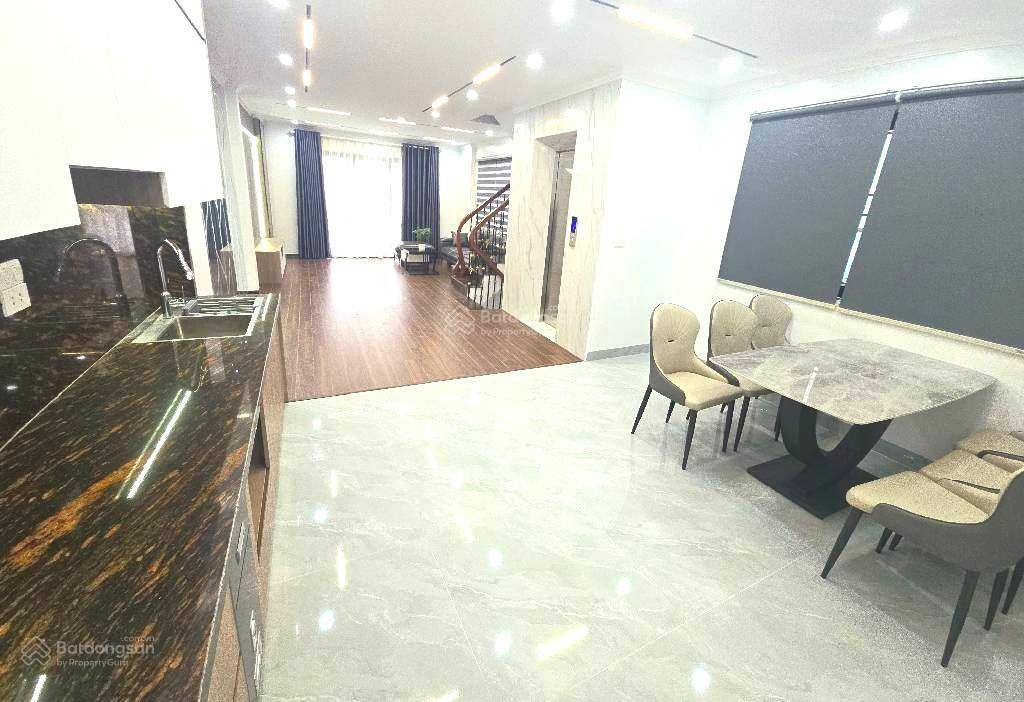 Bán nhà sài đồng 12.8 tỷ, 46m2, 4.2m nhà mới 7 tầng thang máy