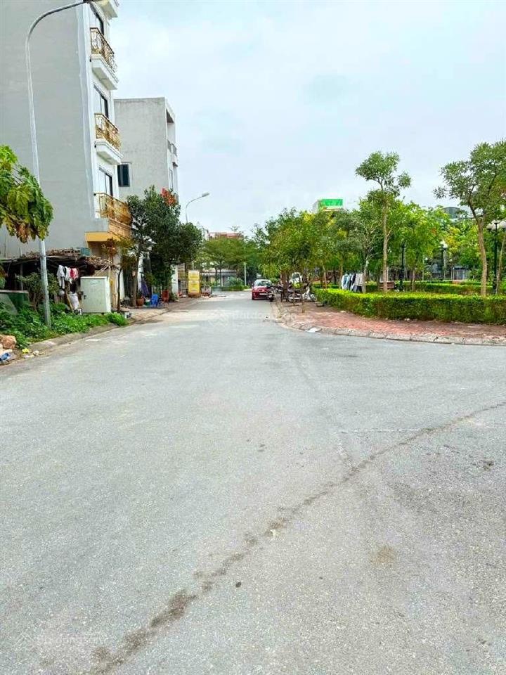 70m2, 23.4 tỷ, mt5.8m, phân lô nguyễn khắc viện  việt hưng, view công viên
